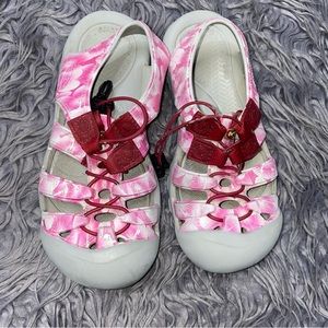 Girls Keen Sandal Size 4